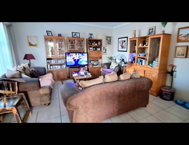 2 BEDROOM SECTIONAL TITLE FOR SALE IN BOTHASRUS
